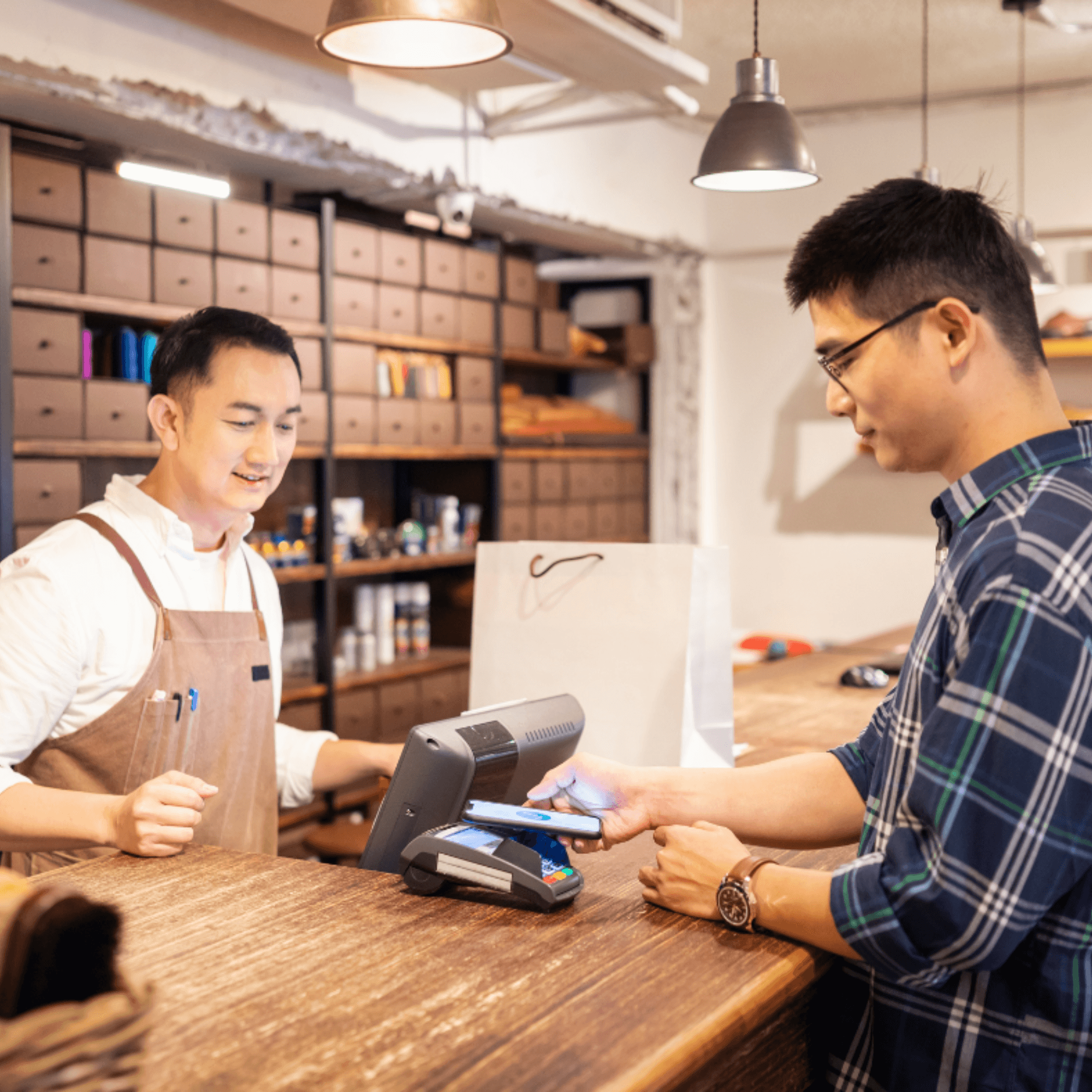 A customer makes a digital payment via mobile wallet while a budtender smiles from behind the counter. This moment captures:
Customer Convenience: Stronghold’s fintech tools allow for secure, contactless payments—no more reliance on cash in a regulated space.
Trust & Compliance: Meadow’s robust data tracking and Stronghold’s embedded banking compliance ensure peace of mind on both sides of the counter.